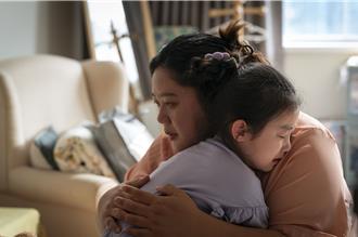 蔡嘉茵太溫暖！是宋芸樺「人生浮木」、國寶演員也誇是「小媽媽」