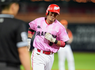 中職》龍隊開轟獵獅緊咬季後賽機會 葉總：現況我們是弱勢