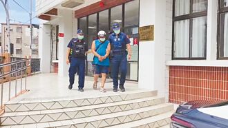 苗栗 兄架刀借錢 弟反擊勒斃