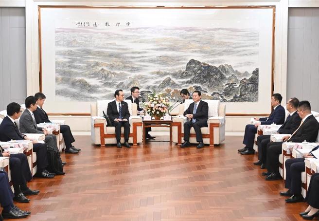 9月25日，遼寧省委書記郝鵬會見日本駐中國大使金杉憲治和日本企業界代表一行。（圖／取自遼寧省政府官網）

