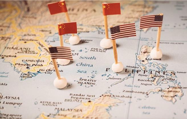 菲律賓飛機稱在巡邏期間遭到中國海軍直升機跟蹤。（圖：shutterstock／達志）