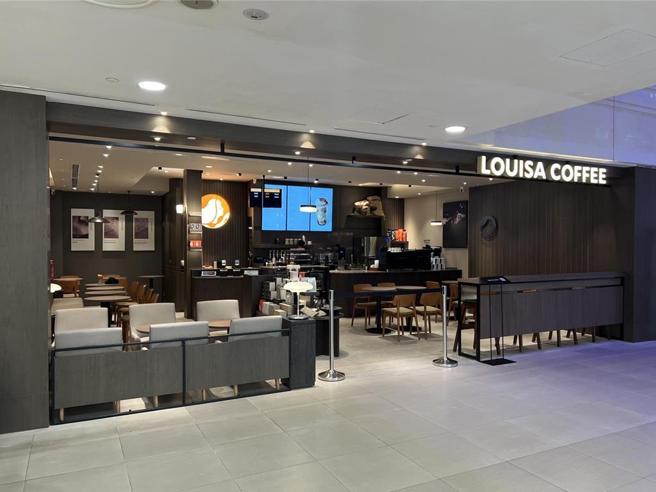 有网友日前到路易莎久坐工作，没想到店家主动献上贴心好康，让他直呼好暖。（路易莎提供／朱世凯台北传真）