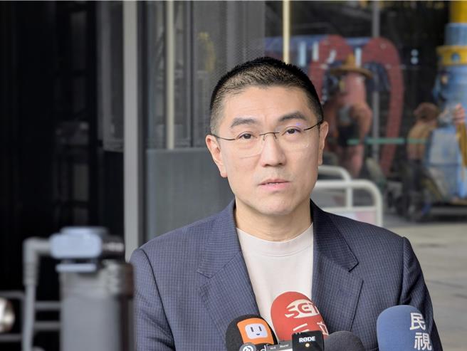 基隆市长谢国梁26日受访时表示，他认为既然就职以来为基隆做了许多事，就主动出击，用民主手段让市民做出罢免与否的抉择。（张志康摄）