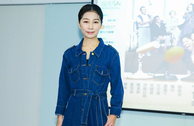 資深女星方文琳被診斷出罹患食道癌零期，她自曝習慣於睡前飲酒，平常也愛喝熱湯。（示意圖：shutterstock／達志）