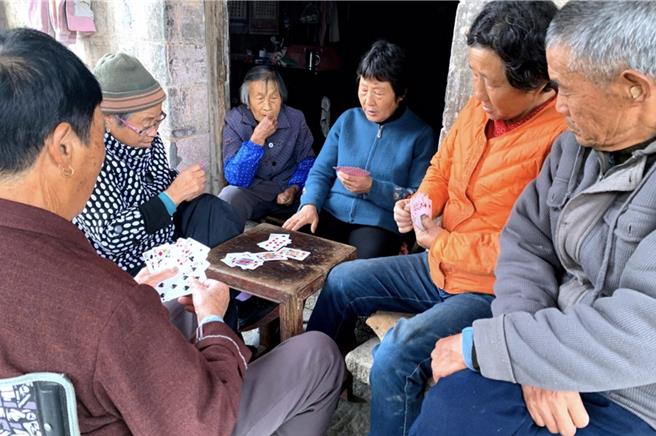 陆多省份公布60岁以上人口数据，山东省老年人口数最多。（中新社）