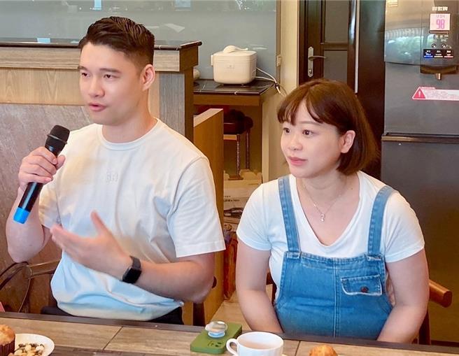 许溢华及雯琳夫妇分享在台生活点滴。（取自策进会官网）