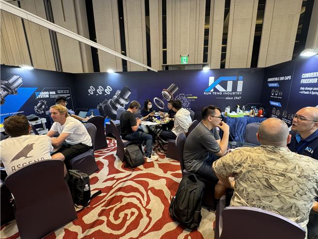 為期4天的「2024台中自行車周Taichung Bike Week」即日起在台中登場，吸引許多國際買主參觀採購。（台中市工策會提供）