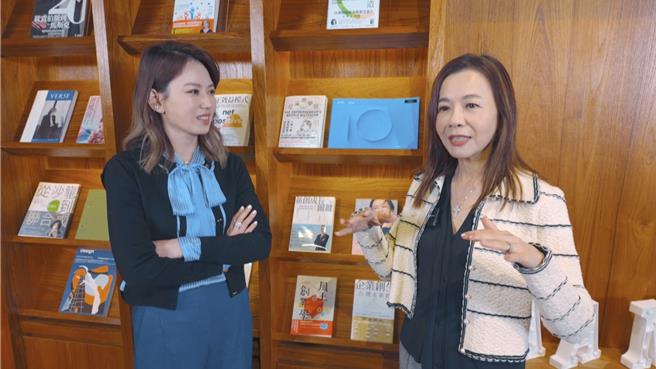 Melody（左）訪問來自各領域的實力派女性。（TaiwanPlus、好看娛樂提供）