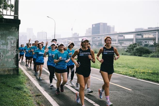 富邦金控上半年与品牌伙伴Garmin、街头路跑合作推出跑聚活动，10月6日将与运动品牌PUMA联名推出Upcycling RUN限额免费跑聚，邀请民眾让每一步都算「树」，一起为健康及台湾绿色永续努力。(富邦金提供／洪凯音台北传真)