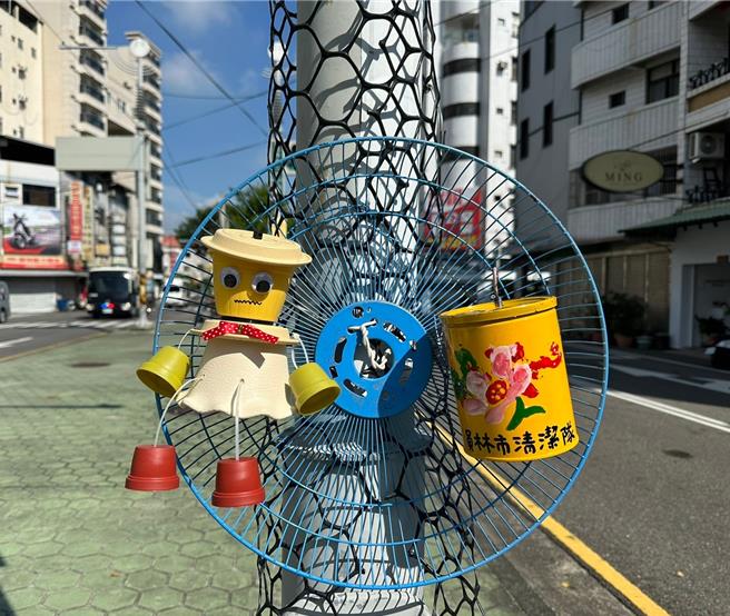 员林市清洁队利用废弃物回收再利用，制成40个熄菸筒，由于色彩鲜艷且造型Q萌，成为市区街头的亮眼风景，吸引民眾目光。（员林市清洁队提供／叶静美彰化传真）