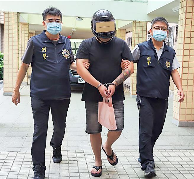 图为本国籍吴嫌涉运输第一级毒品海洛因，移送桃园地方检察署侦办。（航空警察局提供／陈麒全桃园机场传真）