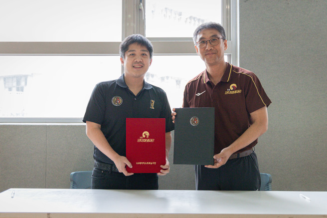 台北台新战神与KBL昌原LG猎鹰完成合作备忘录签署。（台北台新战神提供）