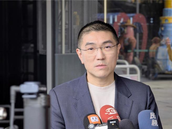 基隆市长谢国梁26日表示，他认为既然就职以来为基隆做了许多事，就主动出击，用民主手段让市民做出罢免与否的抉择。（张志康摄）