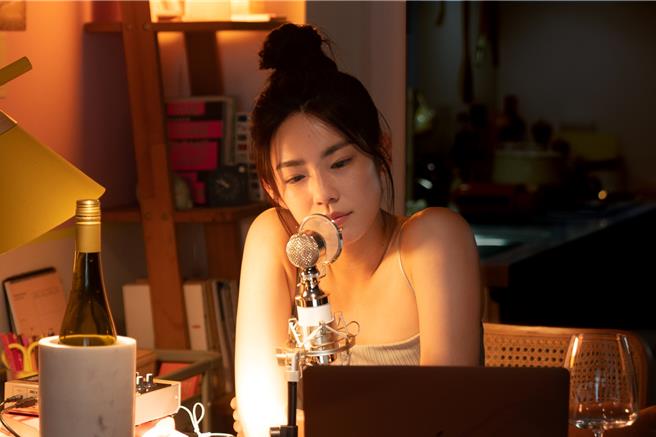 林思宇饰演性爱分离的新女性。（红杉娱乐提供）