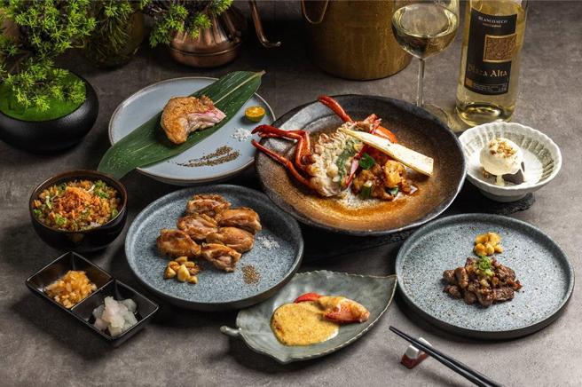 「明水然•乐」售价1,600元的个人套餐，除了主要食材A5和牛与生猛龙虾，所有菜色均交由铁板师傅调理与安排。图／业者提供
