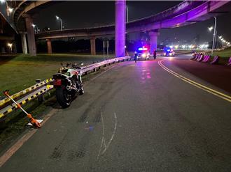 三重重機暗夜自撞護欄    騎士噴飛傷重不治