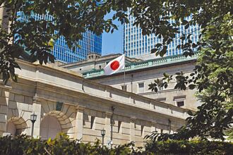 日升息路搖擺日圓貶破145