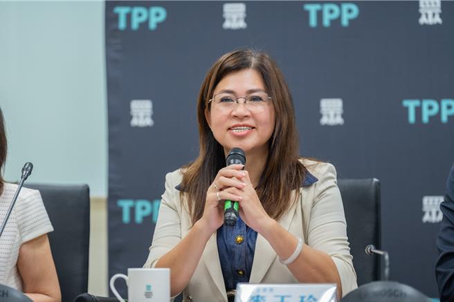 民眾党立委麦玉珍表示，要为劳权声援，本会期将推动修法，增加劳动节、教师节全国放假一天，落实柯文哲政见。（民眾党团提供）