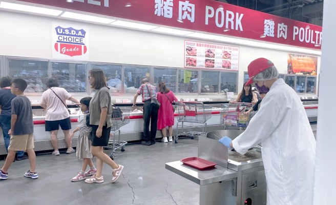 好市多美国顶级无骨牛小排折价400元，优惠到周日为止。（杨雅婷摄）