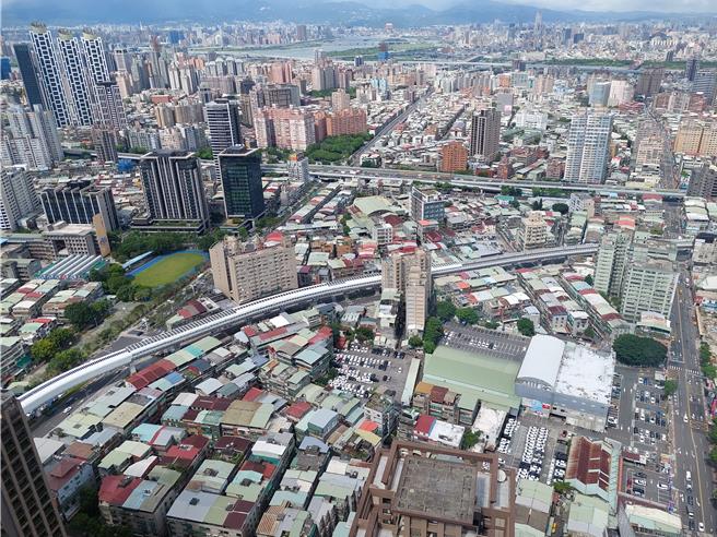 遠見發布縣市總體暨永續競爭力調查結果，新北市總體競爭力全國排名第8，較去年進步1名。（陳慰慈攝）