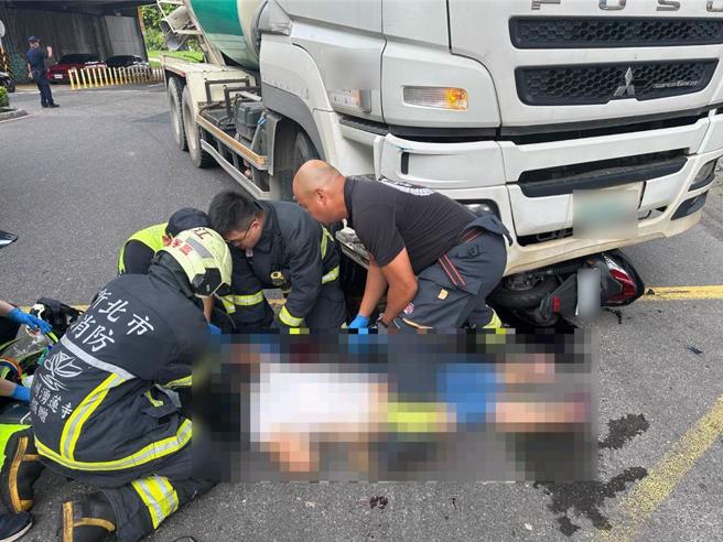 消防人員到場救援。（圖民眾提供／簡銘住翻攝）