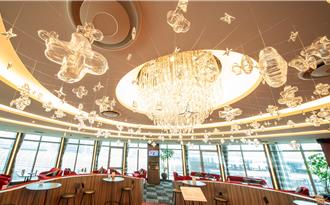 期間限定！桃園星級飯店邀藝術家創作  餐廳妝點400隻飛鳥必拍