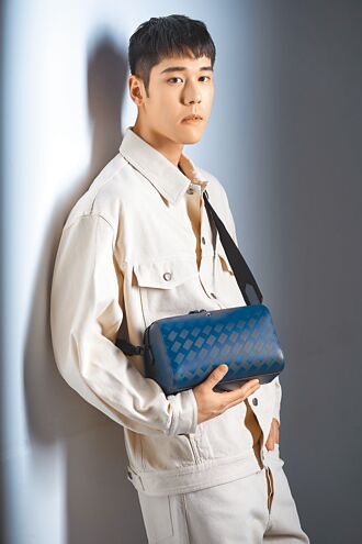 周予天戲裡戲外反差萌