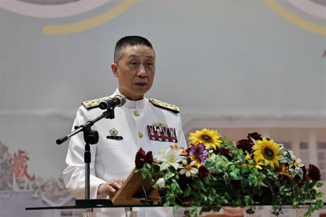 国防大学昨日举办「第5届全人教育与军人武德品格教育」学术研讨会，由校长刘志斌上将主持，透过专题讲演、论文发表研讨，助益国军官兵未来品格教育发展。（记者谢承宏摄）