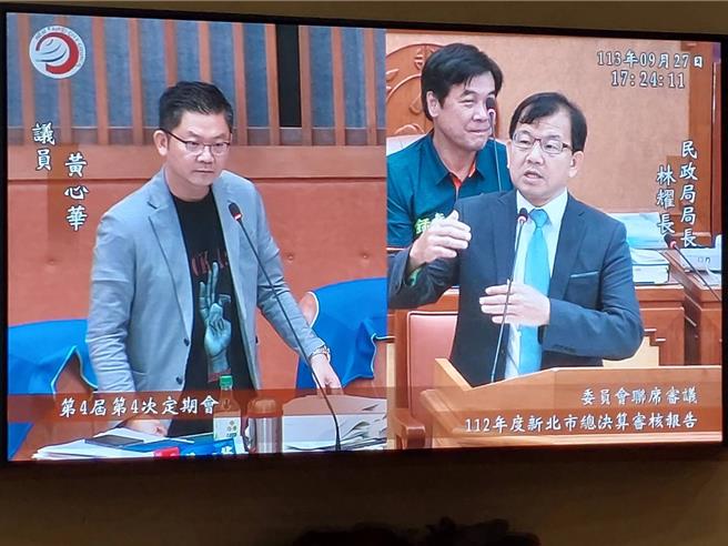 国民党市议员黄心华（左）27日在议会质询表示，关于里邻整编，整併里的条件说明笼统，恐无法说服市民。（陈慰慈摄）