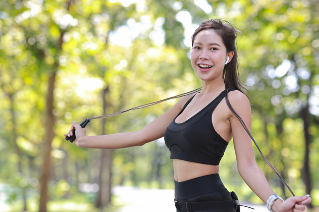 研究显示，将一周的运动量集中于周末进行，仍然能为健康带来明显的益处。（示意图：shutterstock／达志）