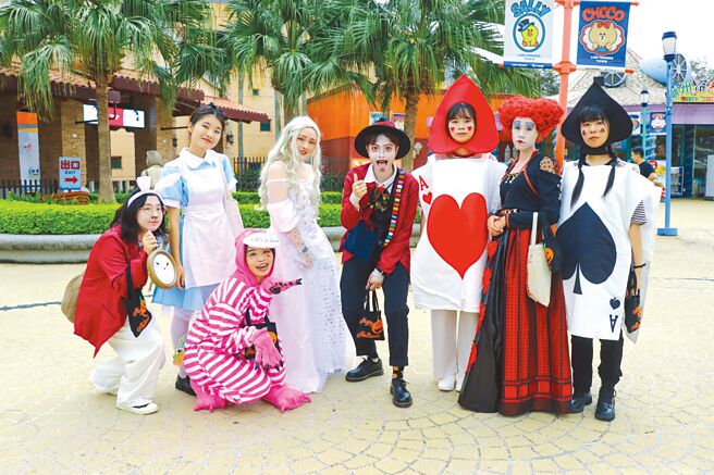 万圣节装扮搞怪游乐园，门票下杀近5折。图／丽宝乐园渡假区提供