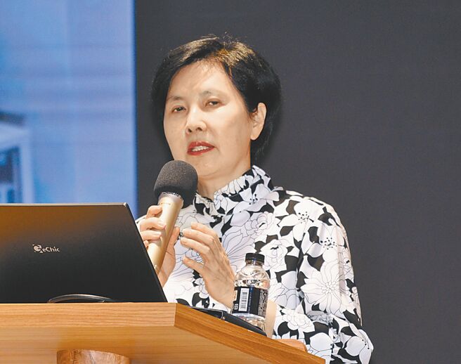 重電廠中興電工27日舉行法說會，總經理郭慧娟表示，今年底綠能業績比重可升到76％，規劃到2026年，每年增加重電20％產能。圖／顏謙隆