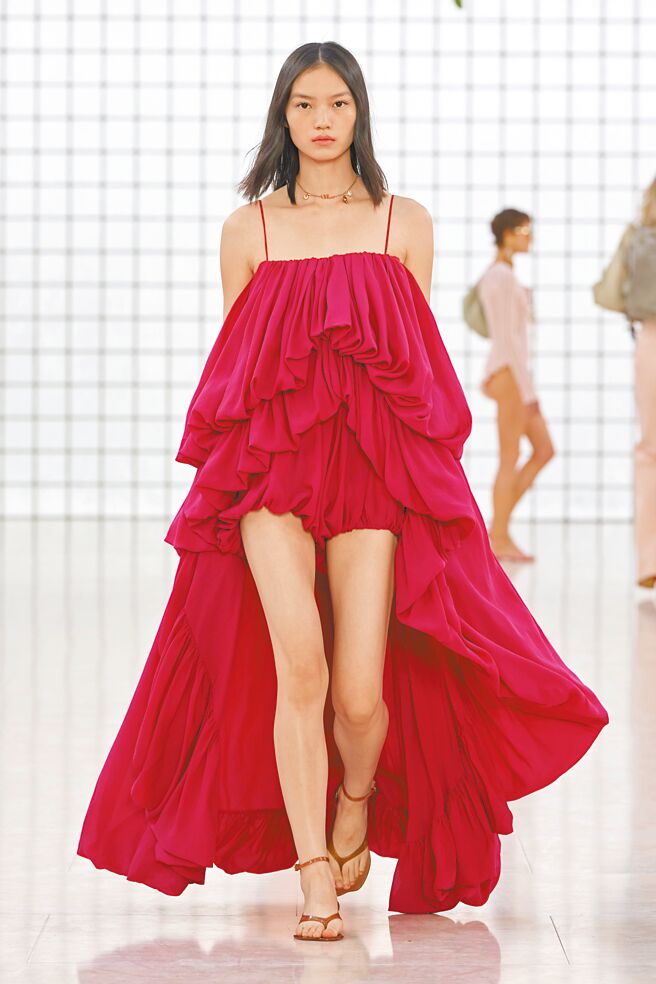 氣勢不凡的長禮服，是Chemena最常出現的造型之一。（Chloe提供）