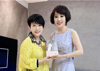 周思潔「右膝骨裂」復原進度曝光　率百學員南下力挺金嗓歌后