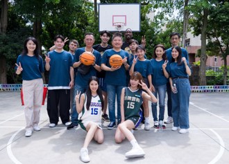 TPBL》雲豹復盛夢想號列車前進大園 桑德斯盼給孩童希望