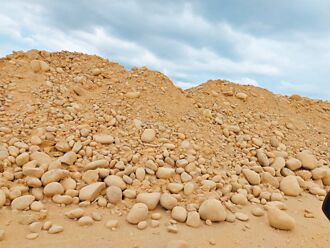 航空城安置街廓 遭回填劣質土方