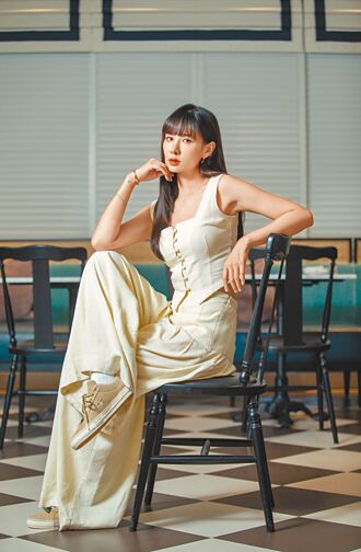 安心亞立志當千面女郎