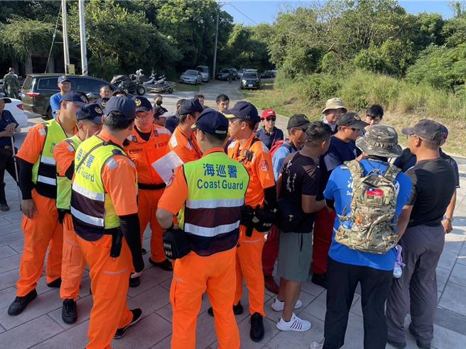 金門縣李姓女子19日上午出家門後失聯至今，家屬於21日向金城分局報案，軍警等各機關動員協尋，家屬並透過臉書向大眾求援。（警方提供）