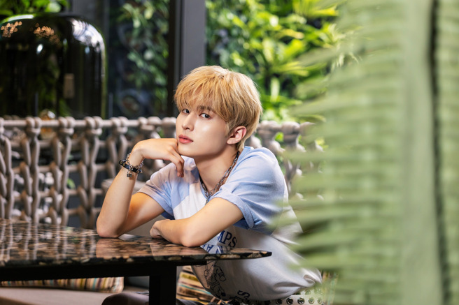 刘建开心分享宿舍趣事。（罗永铭摄）