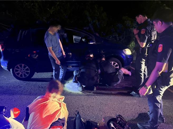 杨姓驾驶一路从桃园逃往龟山，警网在外送员助攻下成功逮捕。(翻摄照片／蔡依珍桃园传真)