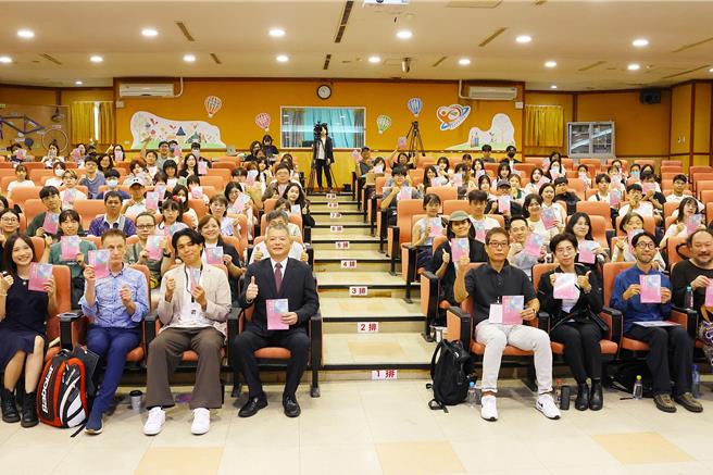 「2024＋Design嘉义．夏设计国际设计论坛的工作坊」活动，促进嘉市设计力与国际接轨。（嘉市府提供／廖素慧嘉市传真）