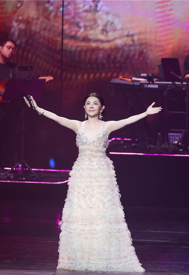 張清芳28日登陸上海舉辦演唱會，受到熱烈歡迎。（上引娛樂提供）