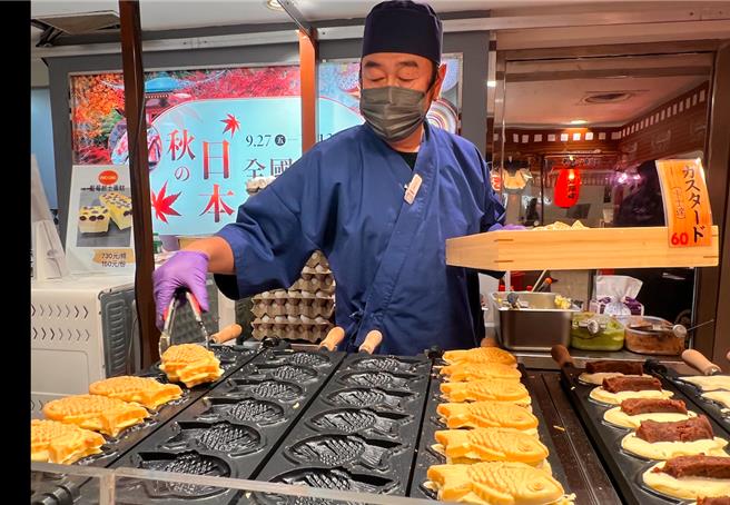 SOGO忠孝馆日本展初登场，国民美食鲷鱼烧邀请来自德岛的鸣门鲷焼き阿波や本阵。（吴奕萱摄）