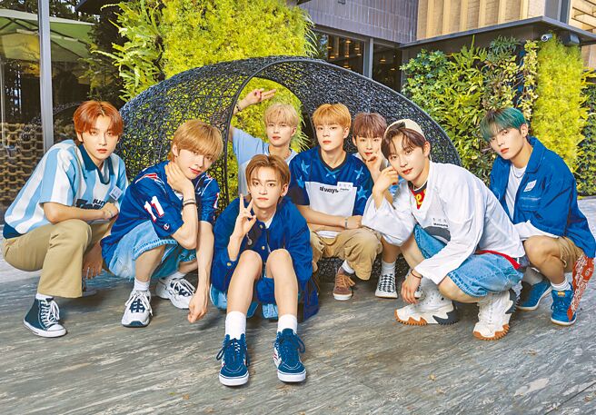 韩国新生代男团WHIB出道不到1年，积极飞往各国宣传。（罗永铭摄）