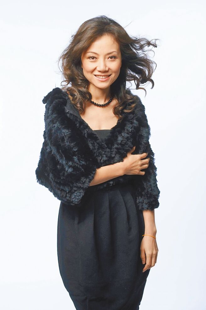 吴冠英10年演艺生涯，出过8张音乐专辑。（吴冠英提供）