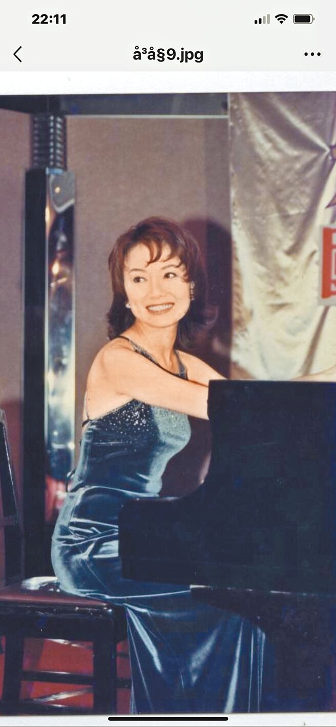 吴冠英自小学习音乐，钢琴是她毕生所爱。（吴冠英提供）