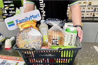 超商備戰山陀兒 泡麵買2送1、餅乾麵包下殺6折