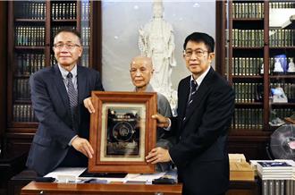 讓國際看見台灣 中央大學頒贈555802「證嚴小行星」