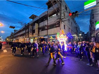 山陀兒強碰東港迎王 七角頭遶境繼續、宮廟隊伍就地解散
