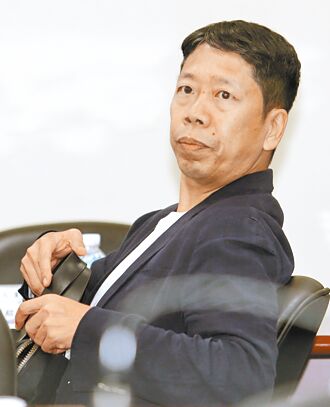 高市議員黃紹庭返台遭拘提 深夜複訊